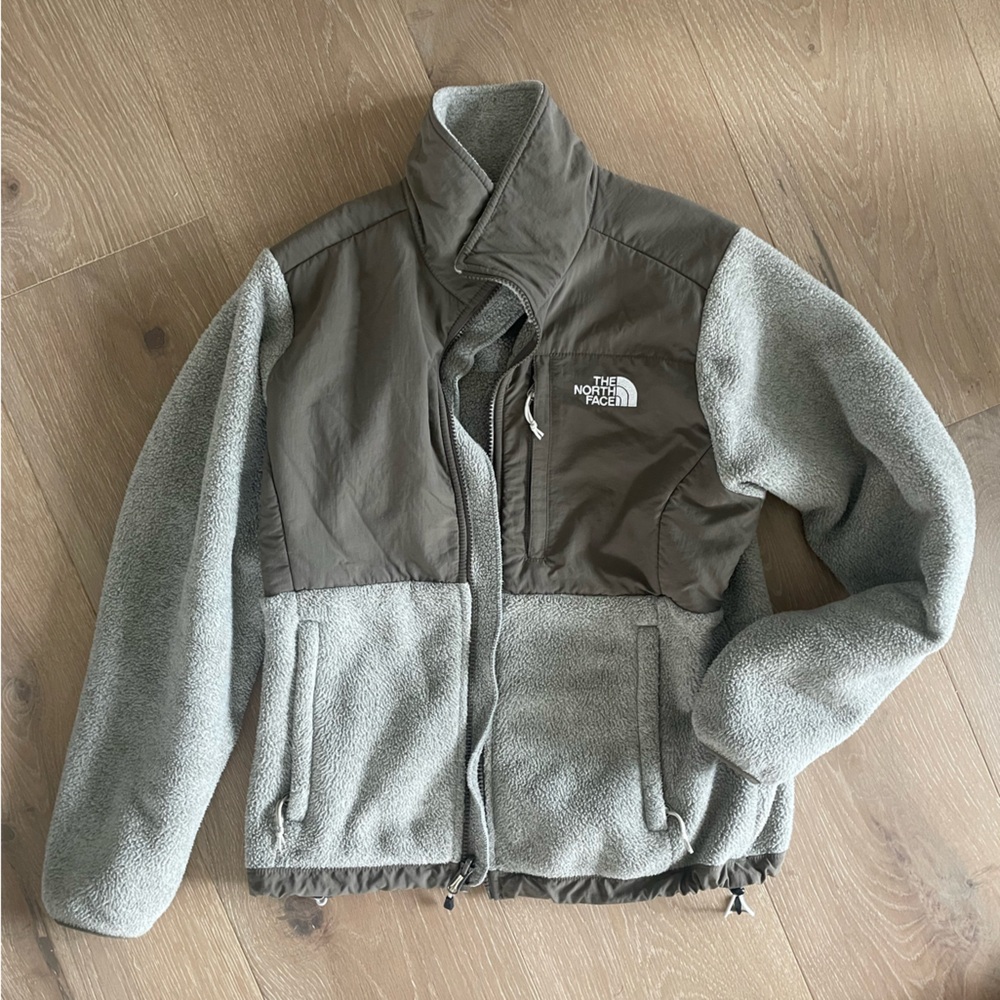 Women’s small north face